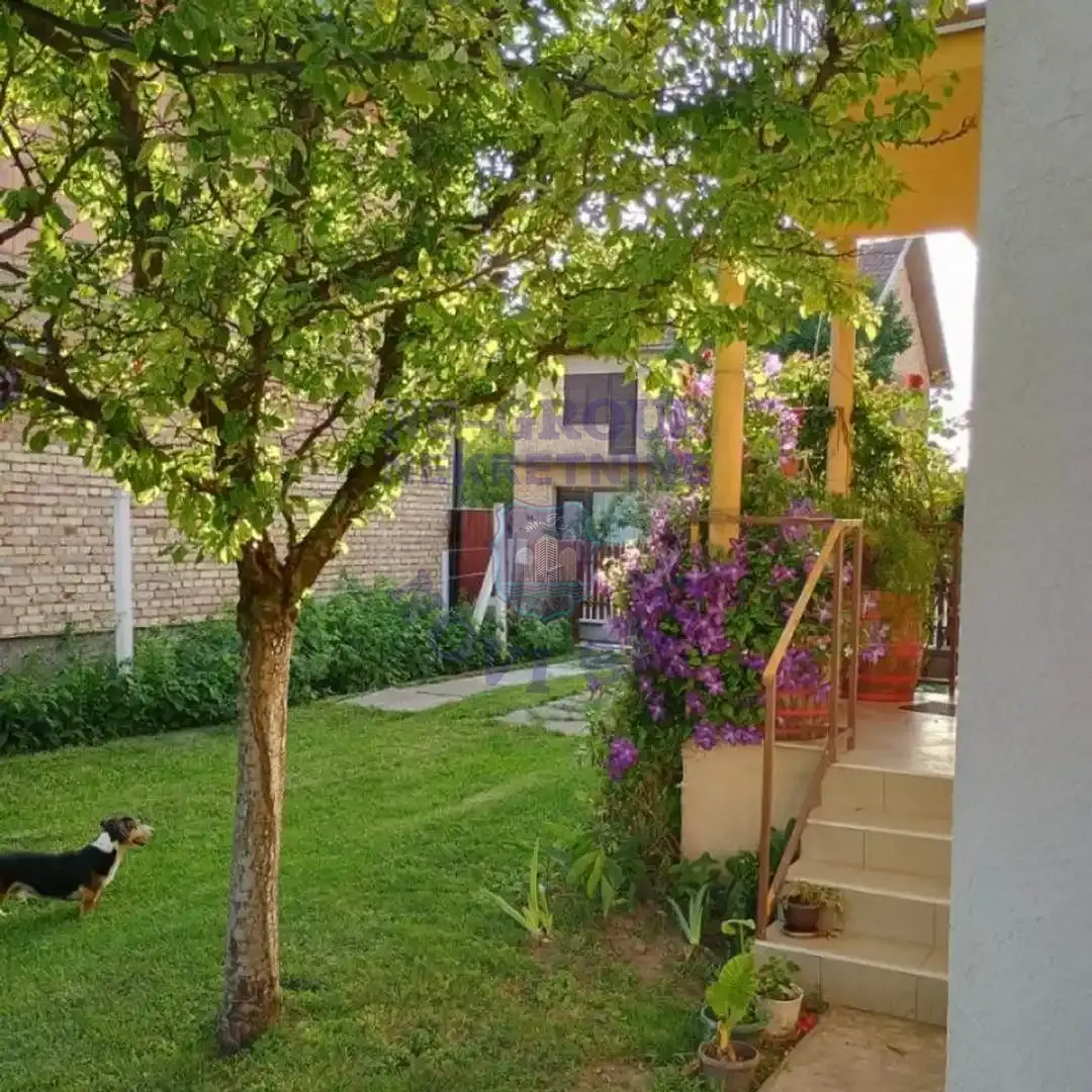 kuca na prodaju Bački Jarak 210m2 559920