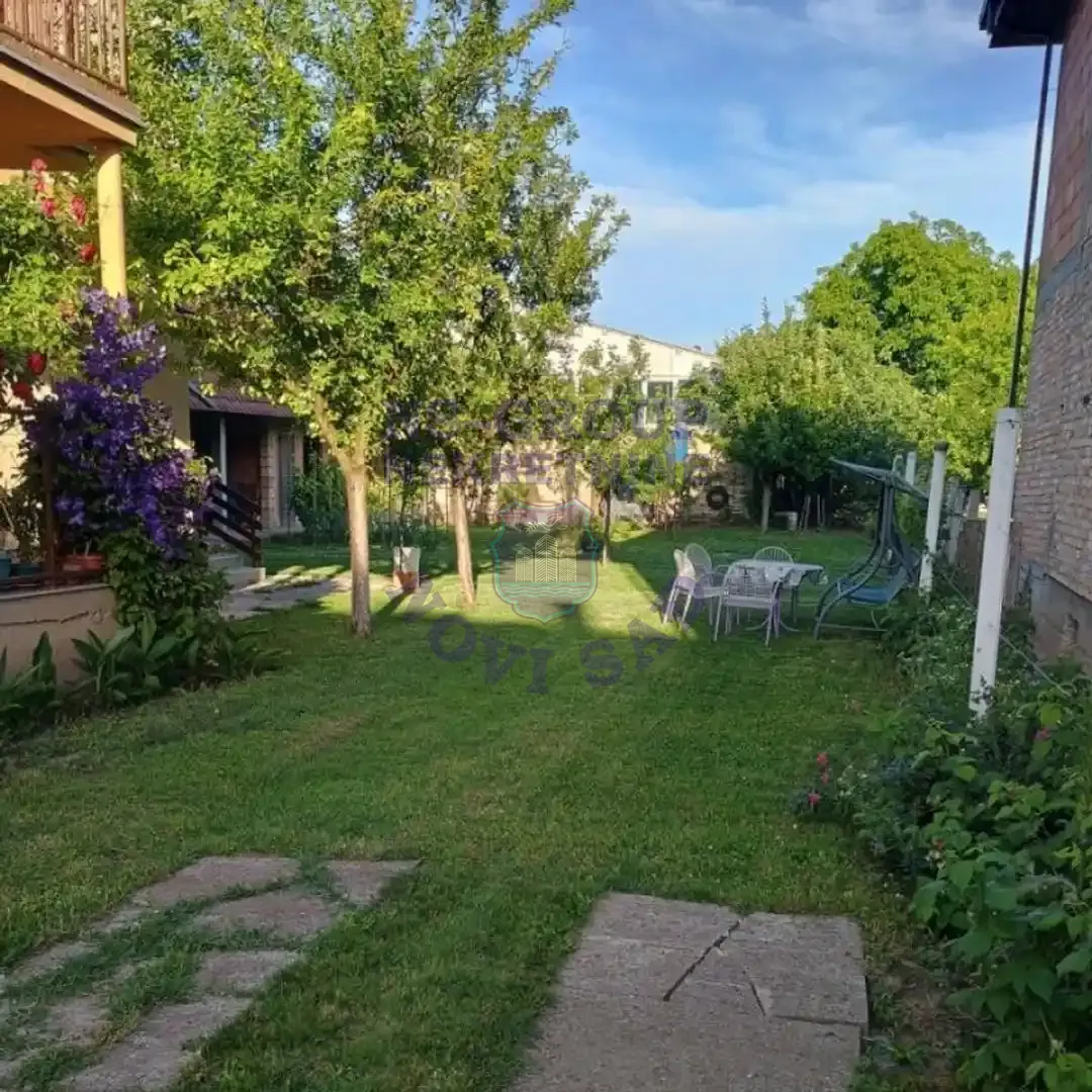 kuca na prodaju Bački Jarak 210m2 559920