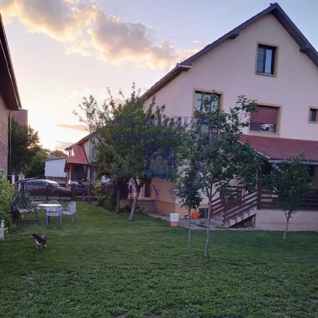 kuca na prodaju Bački Jarak 210m2 559920