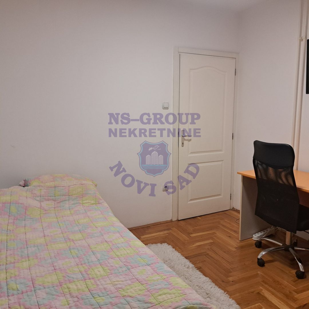 stan na prodaju Veternik 67m2 561386