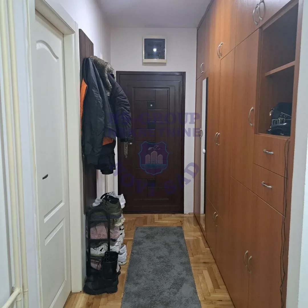 stan na prodaju Veternik 67m2 561386