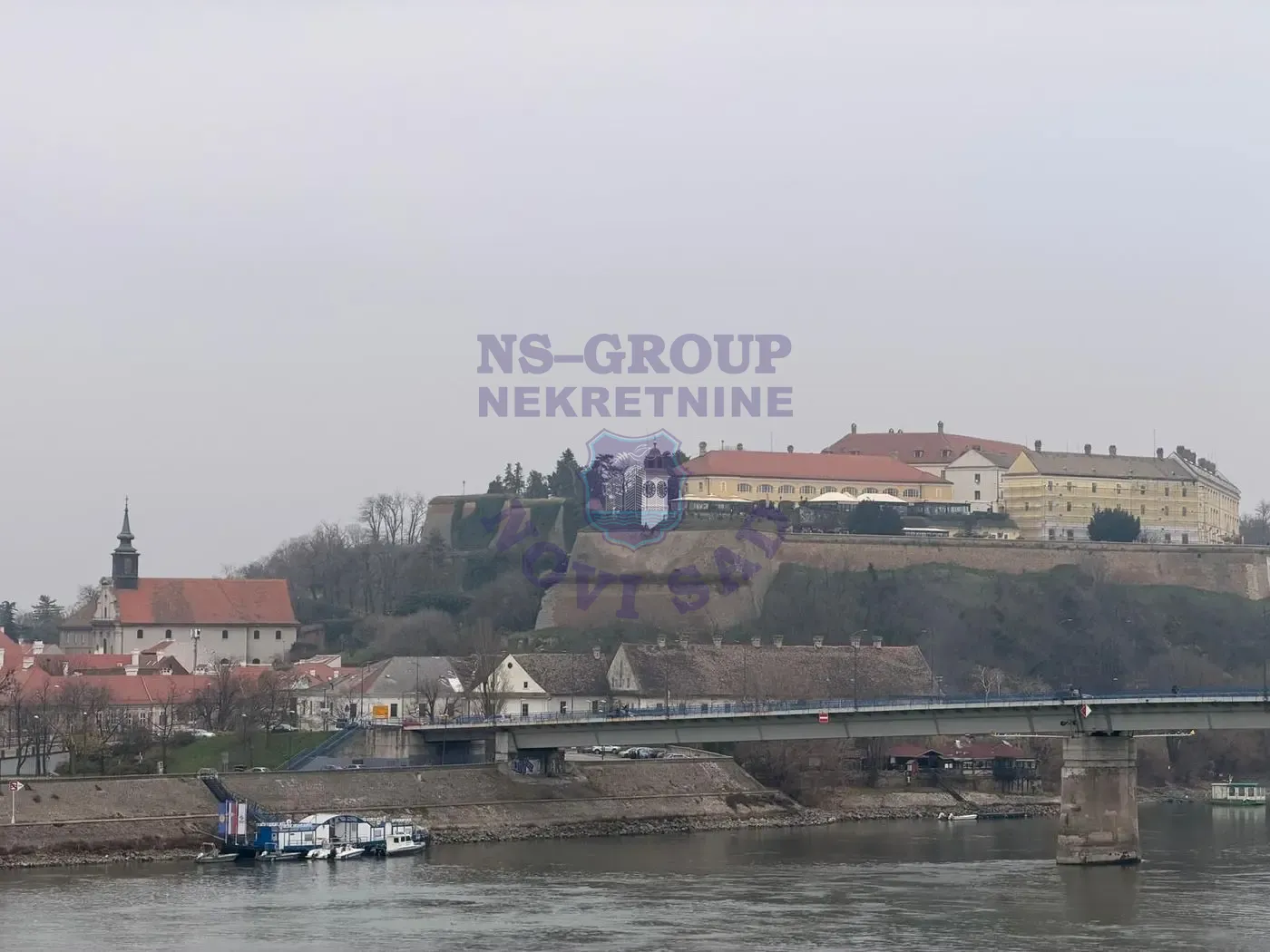 stan na prodaju Novi Sad 179m2 561403