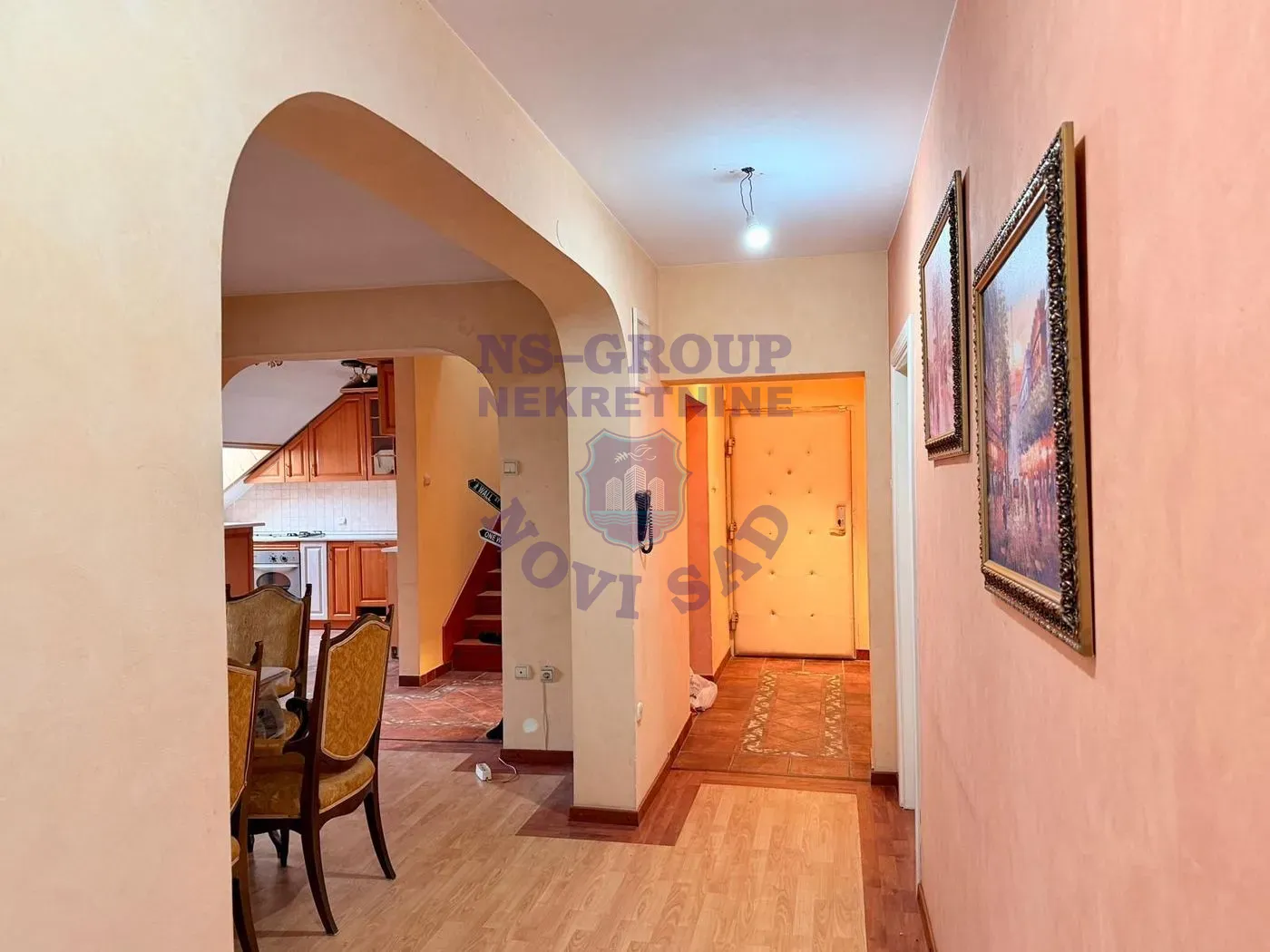 stan na prodaju Novi Sad 179m2 561403
