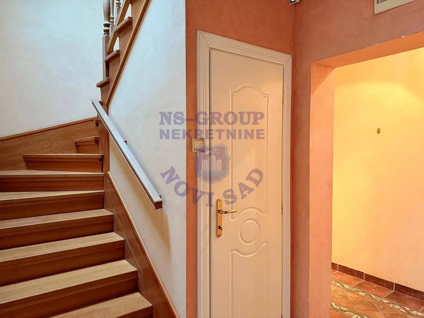 stan na prodaju Novi Sad 179m2 561403