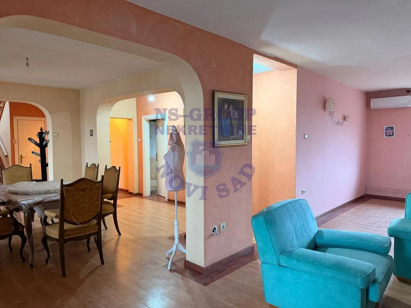 stan na prodaju Novi Sad 179m2 561403
