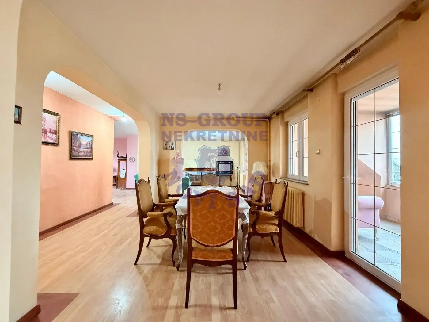 stan na prodaju Novi Sad 179m2 561403