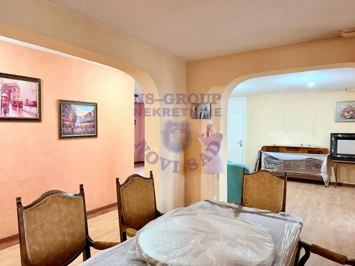 stan na prodaju Novi Sad 179m2 561403