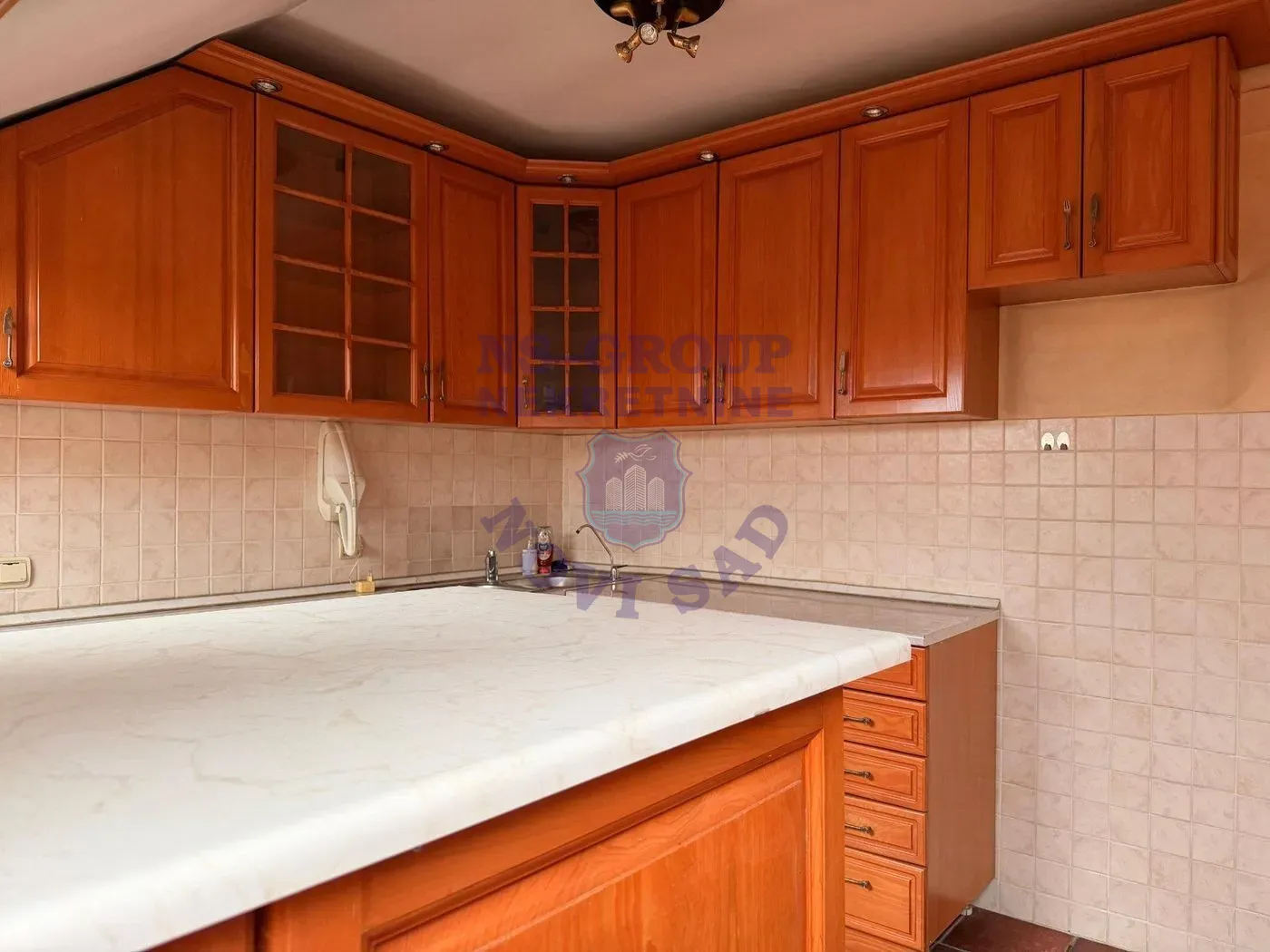 stan na prodaju Novi Sad 179m2 561403
