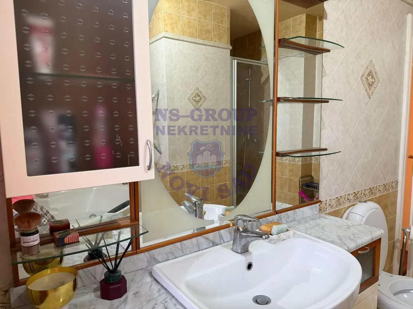 stan na prodaju Novi Sad 179m2 561403