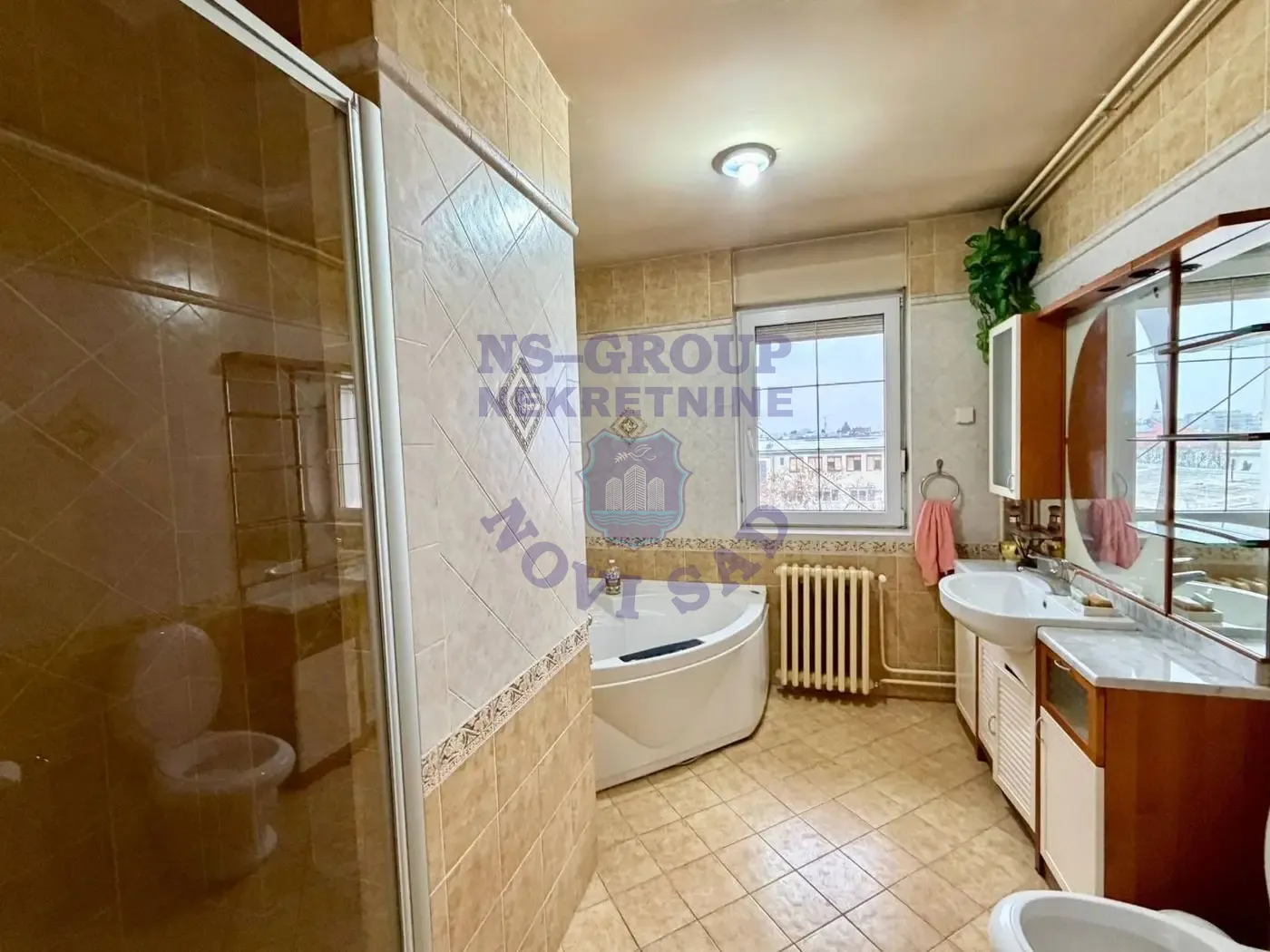 stan na prodaju Novi Sad 179m2 561403