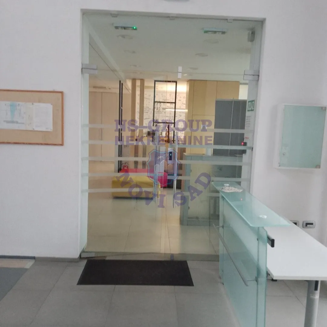 lokal za izdavanje Novi Sad 530m2 15242