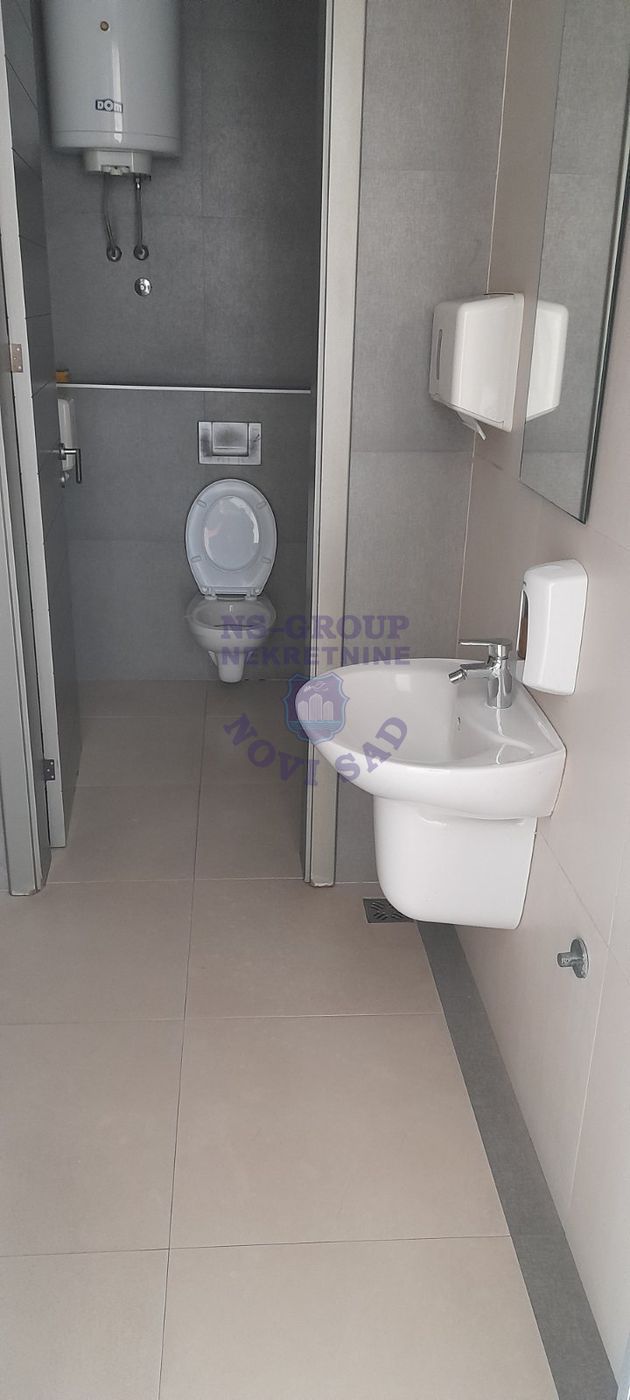 lokal za izdavanje Novi Sad 530m2 15242