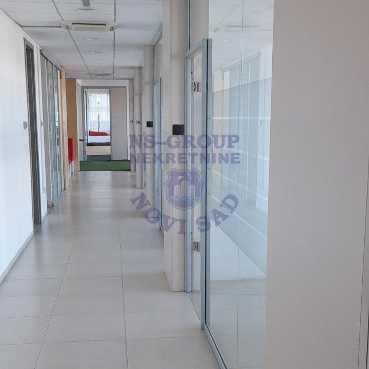 lokal za izdavanje Novi Sad 530m2 15242