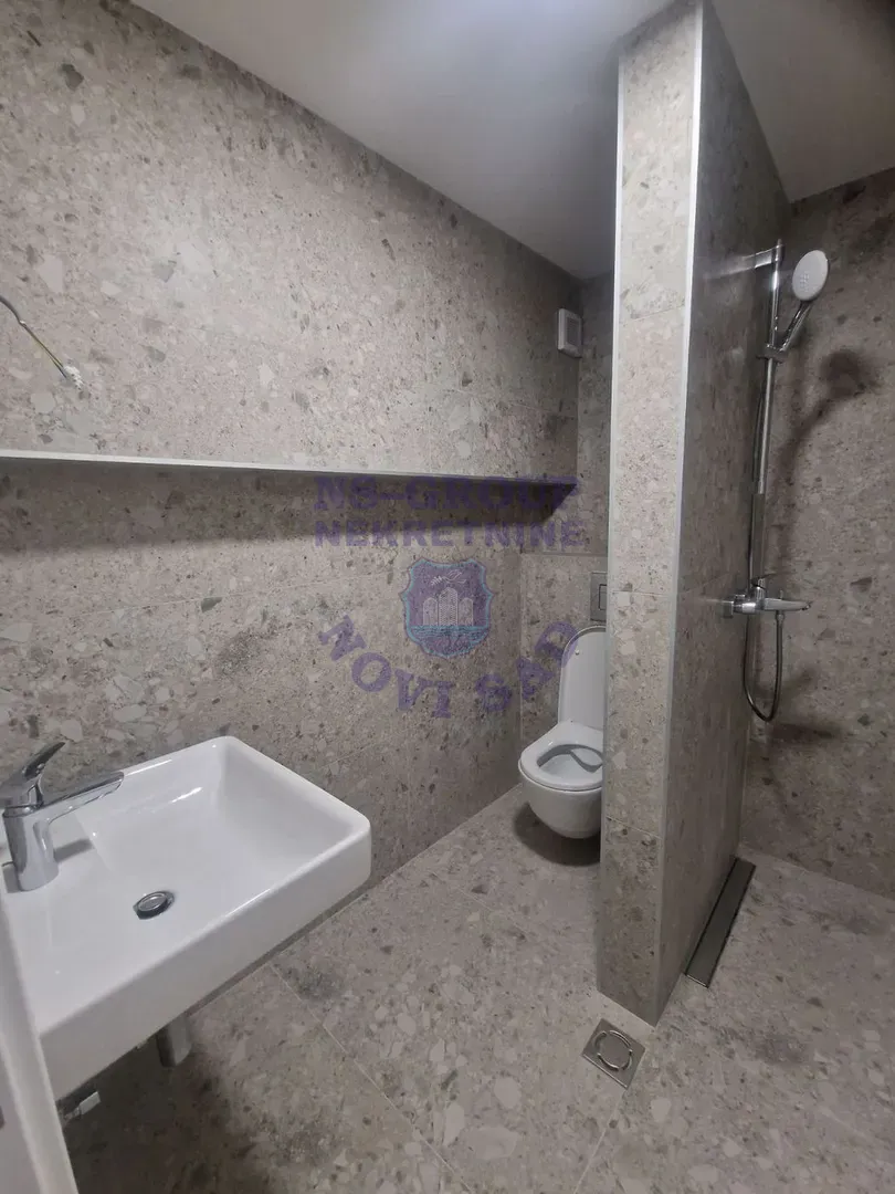 lokal na prodaju Novi Sad 87m2 562015