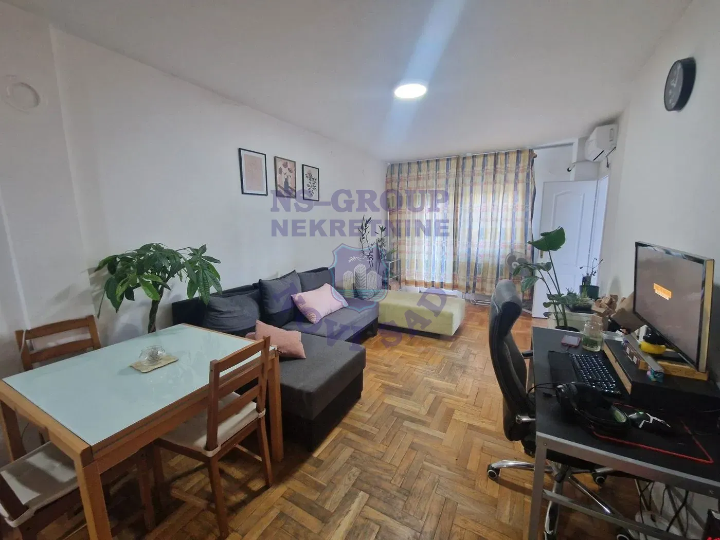stan na prodaju Novi Sad, 50m2 562103
