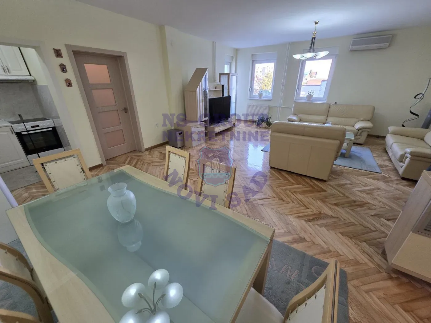 stan na prodaju Novi Sad 80m2 562401