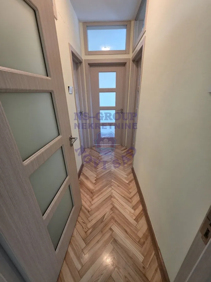 stan na prodaju Novi Sad 80m2 562401