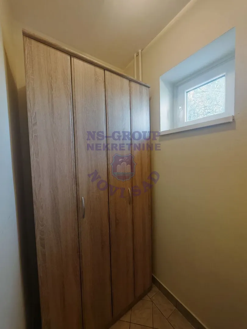 stan na prodaju Novi Sad 80m2 562401