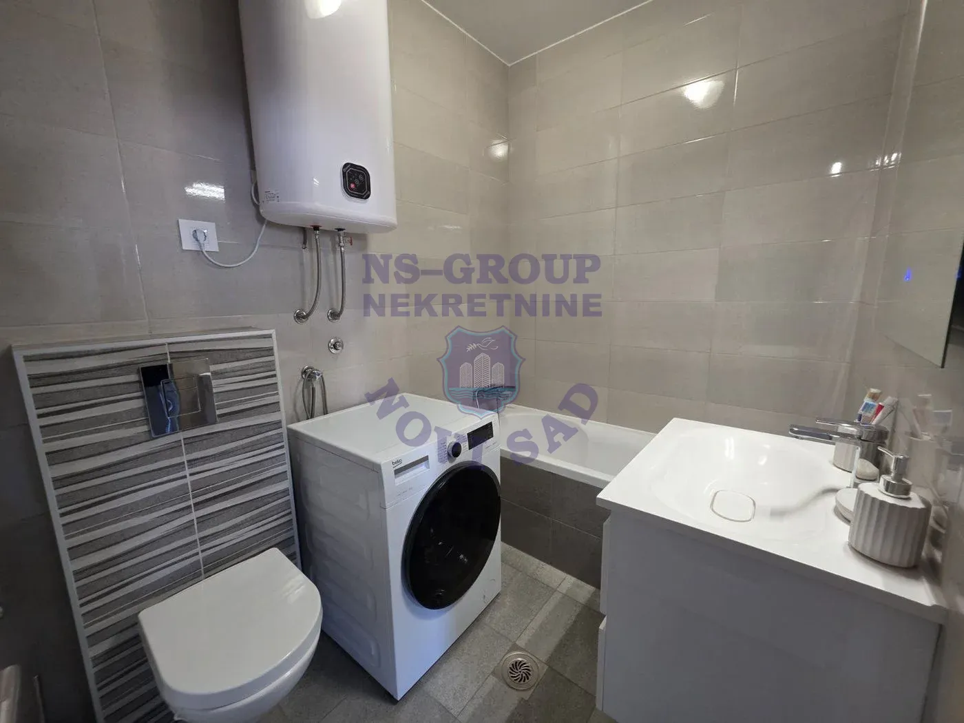 stan na prodaju Novi Sad 80m2 562401