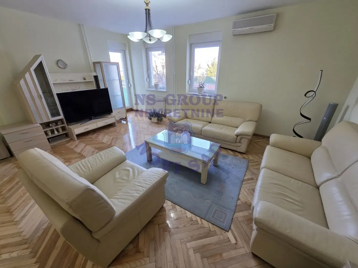 stan na prodaju Novi Sad 80m2 562401
