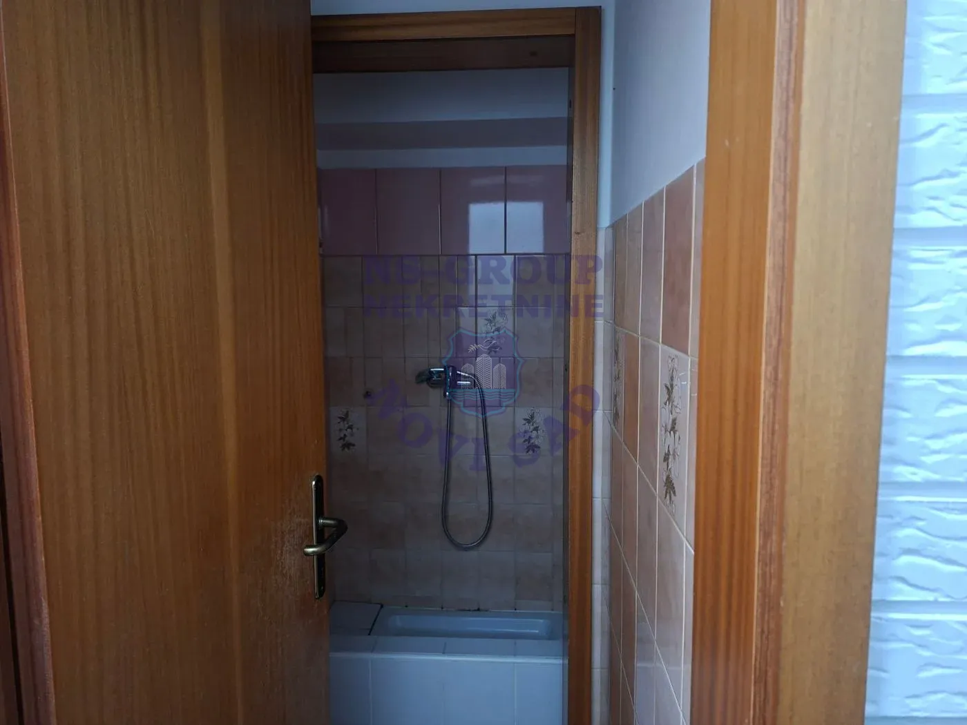 lokal na prodaju Novi Sad 61m2 562481