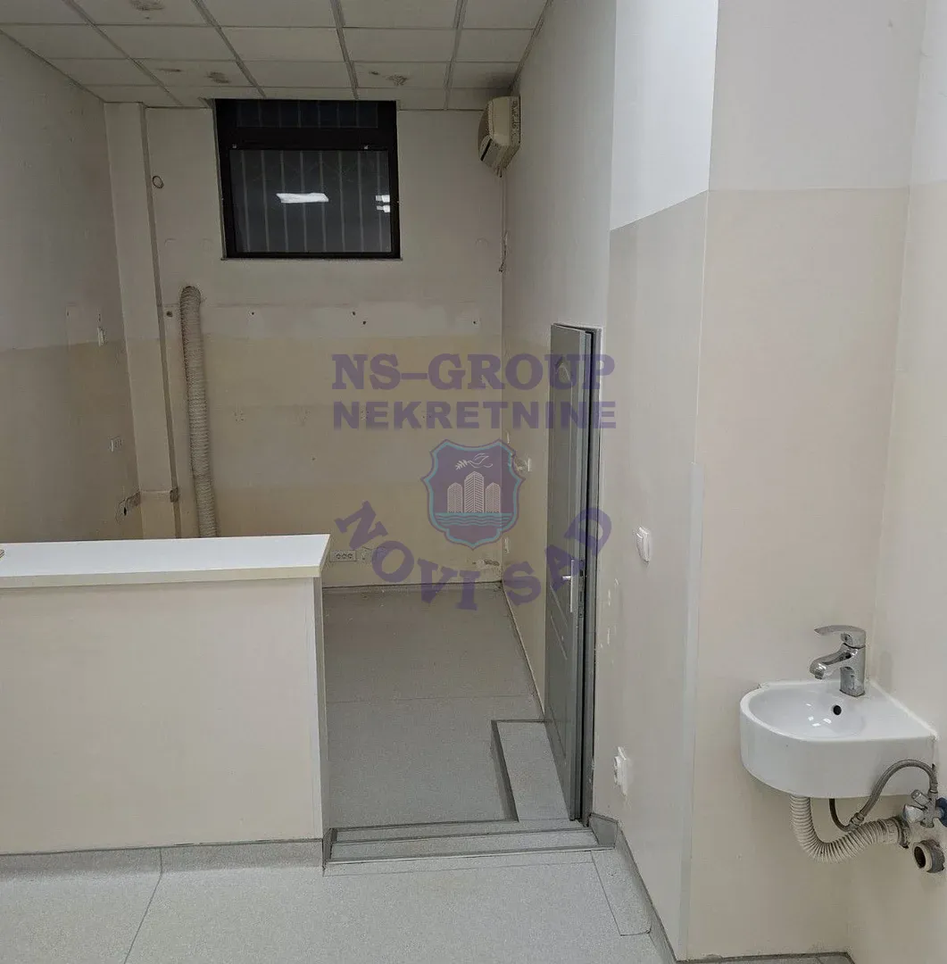 lokal na prodaju Novi Sad 61m2 562481