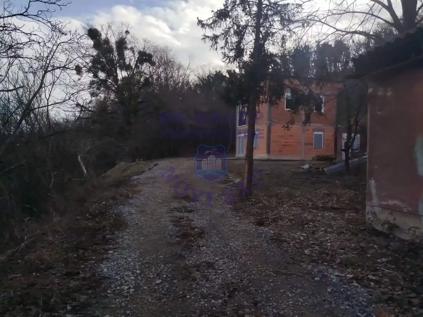 plac na prodaju Sremska Kamenica 2442m2 562716