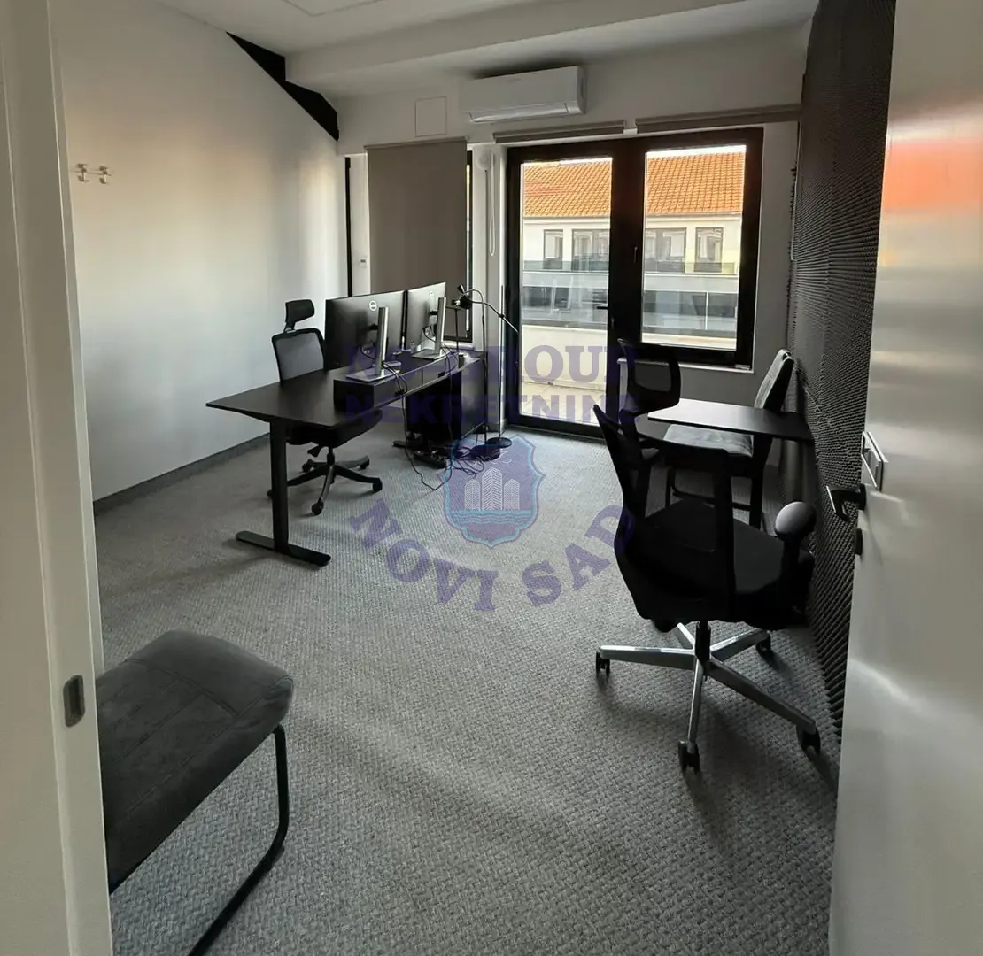 lokal za izdavanje Novi Sad 594m2 15400