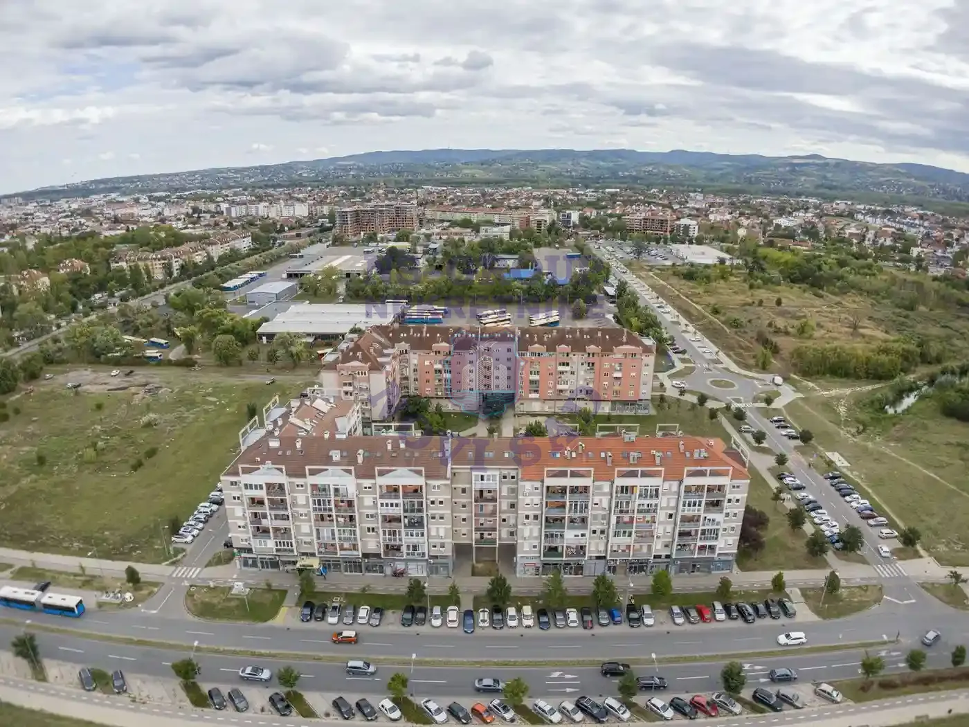 lokal na prodaju Novi Sad 124m2 555074