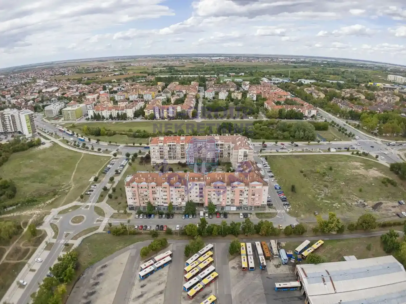 lokal na prodaju Novi Sad 124m2 555074
