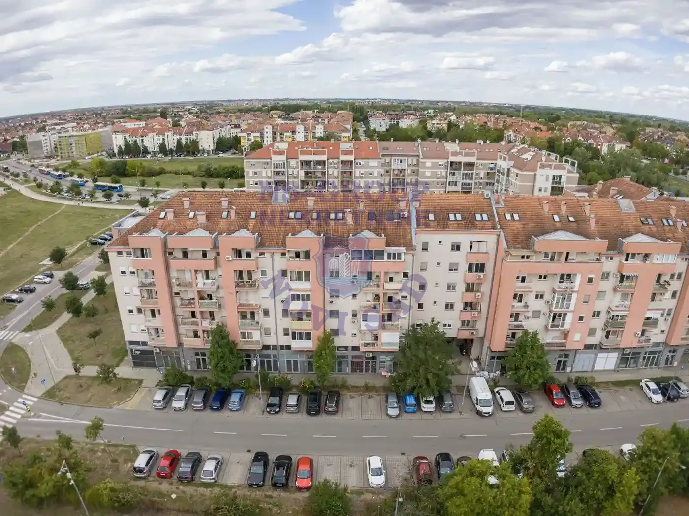 lokal na prodaju Novi Sad 124m2 555074