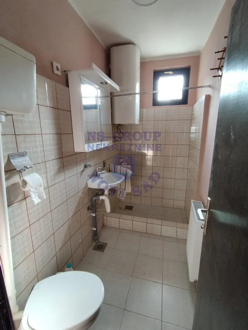 kuca na prodaju Sremski Karlovci 250m2 563412