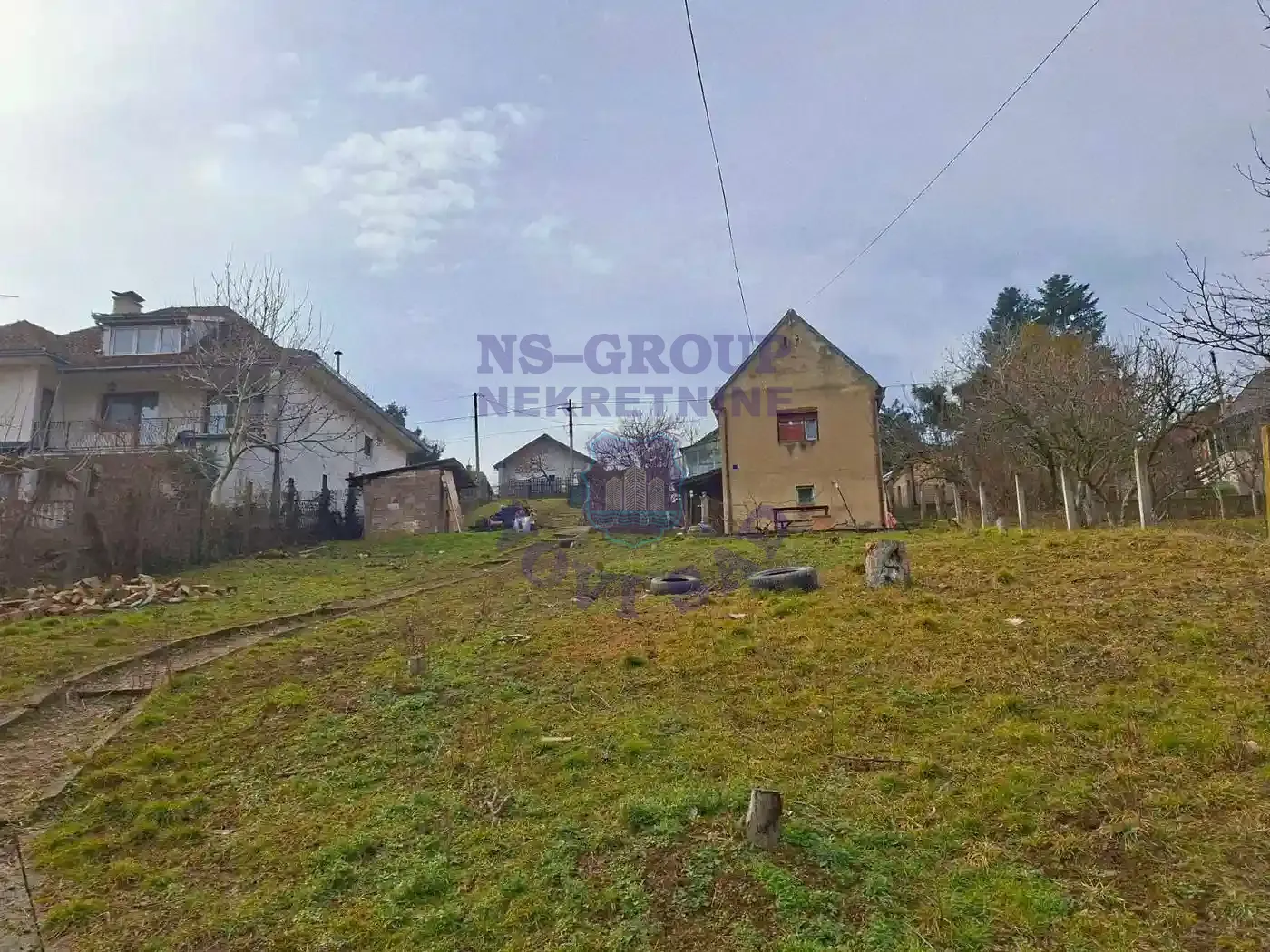 kuca na prodaju Vrdnik 65m2 563538