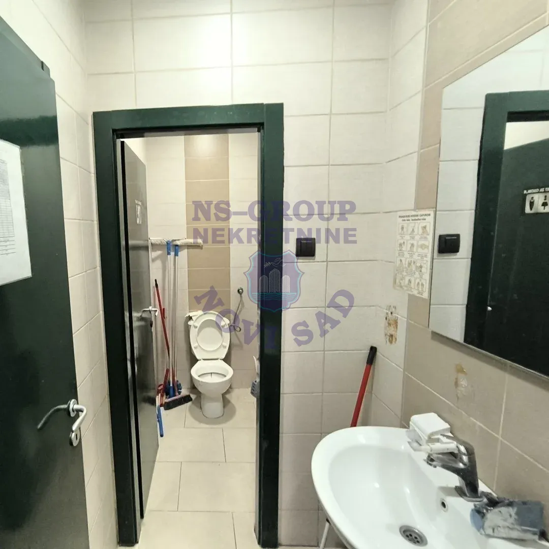 lokal za izdavanje Novi Sad 79m2 15498