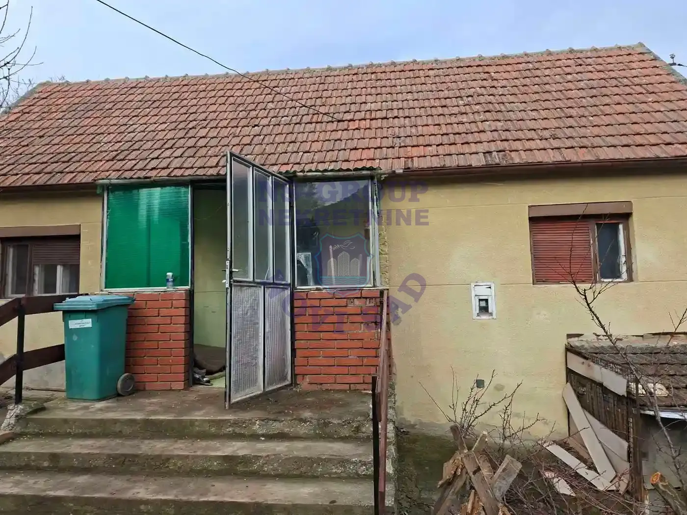 kuca na prodaju Vrdnik 65m2 563538