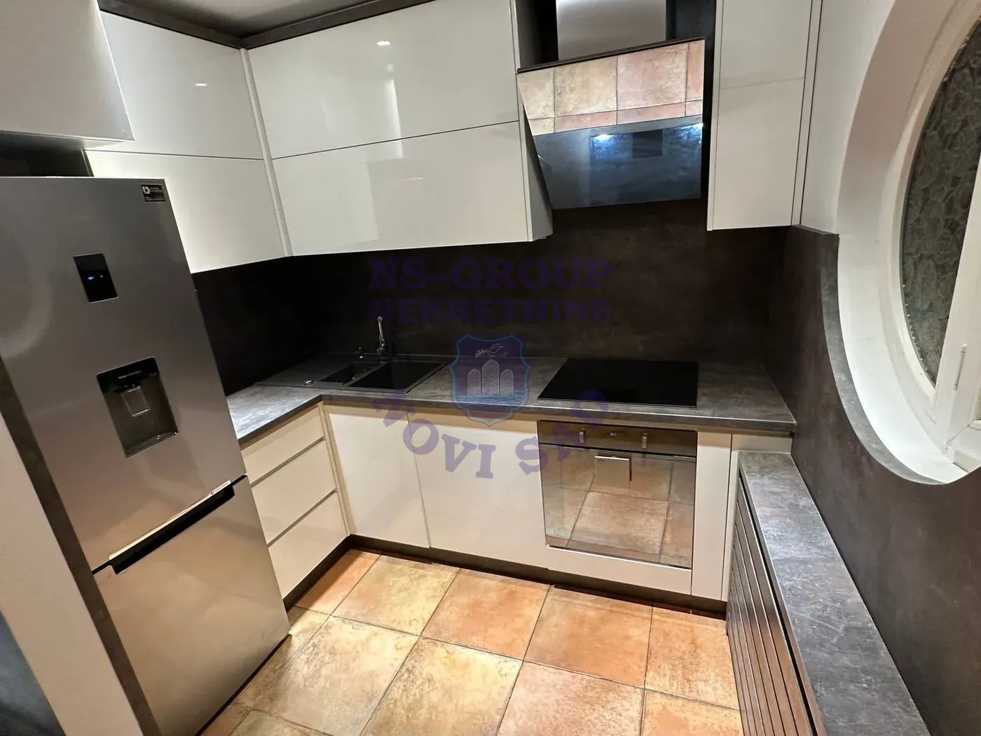 stan na prodaju Novi Sad 161m2 563761