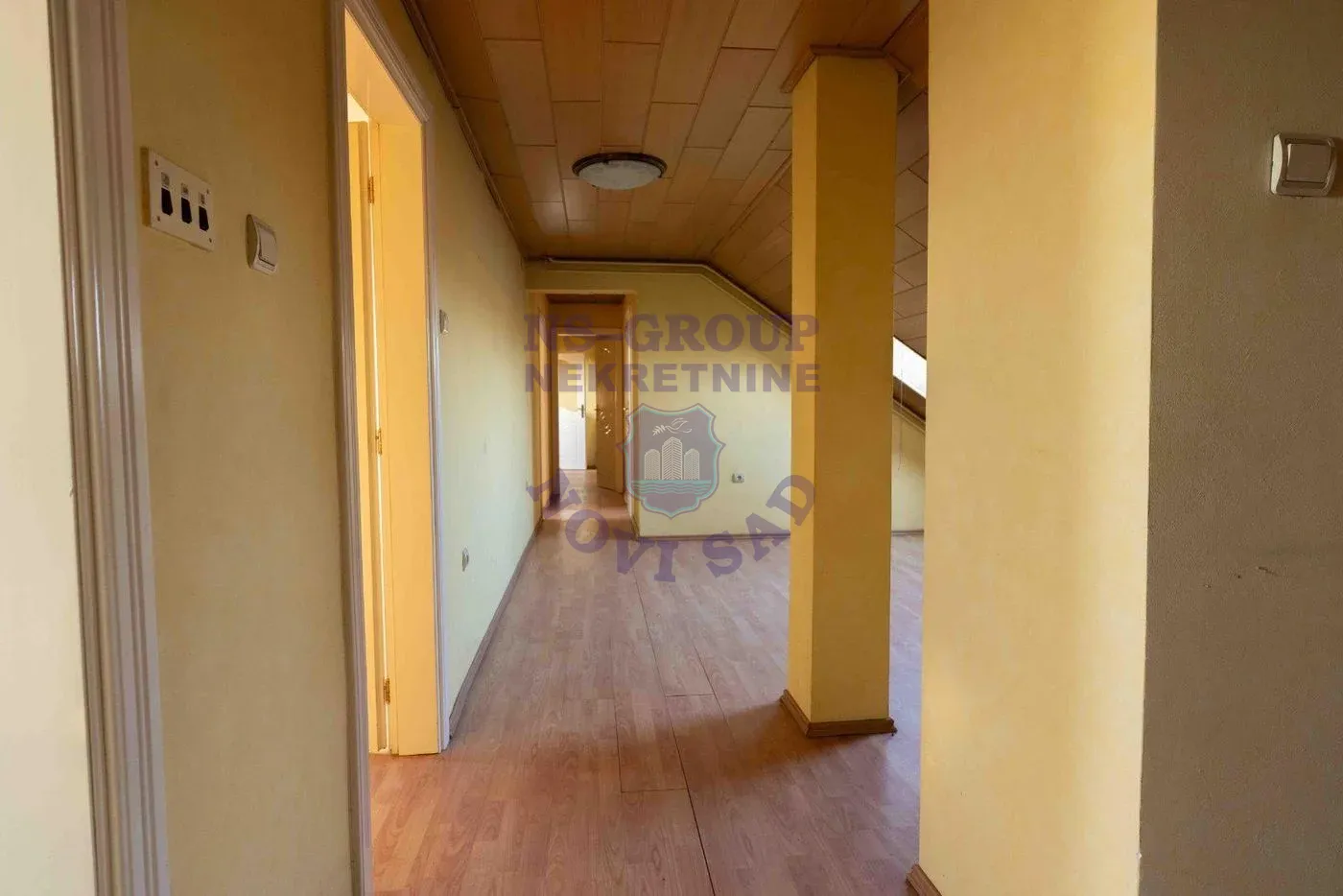 stan na prodaju Novi Sad 179m2 561403