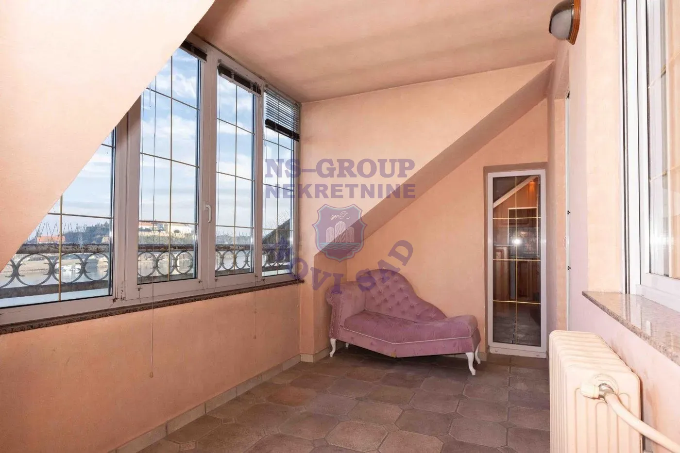 stan na prodaju Novi Sad 179m2 561403