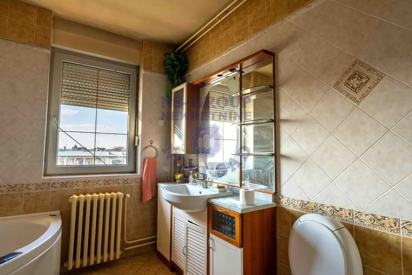 stan na prodaju Novi Sad 179m2 561403