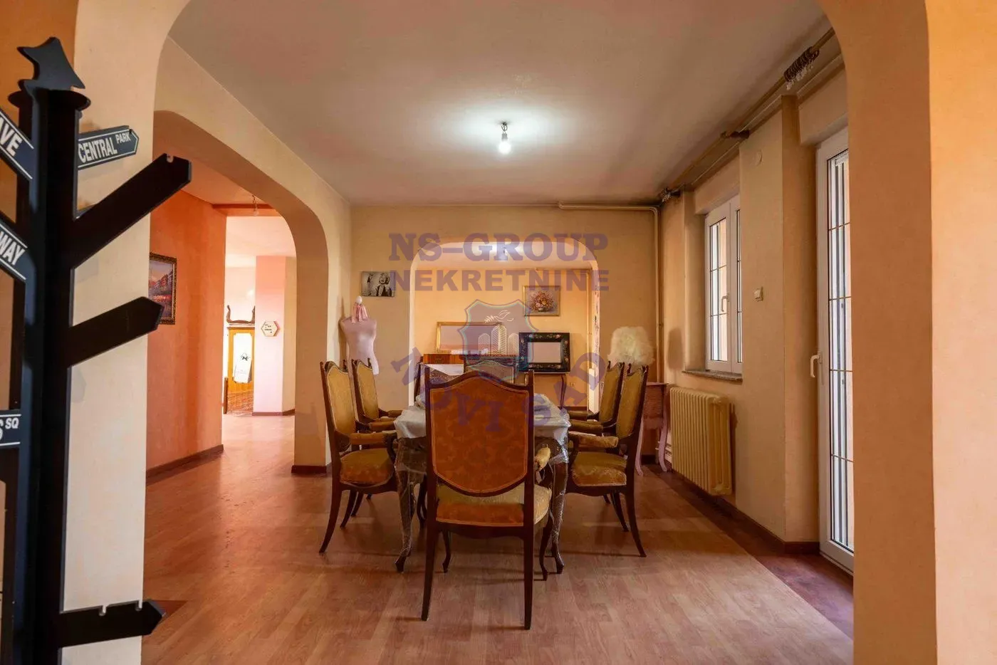 stan na prodaju Novi Sad 179m2 561403