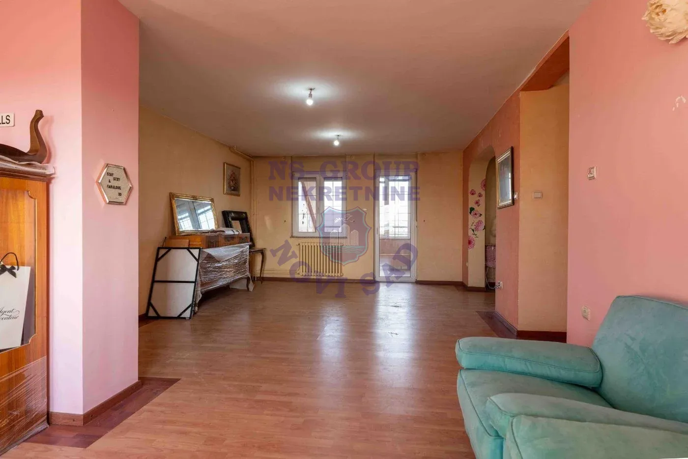 stan na prodaju Novi Sad 179m2 561403