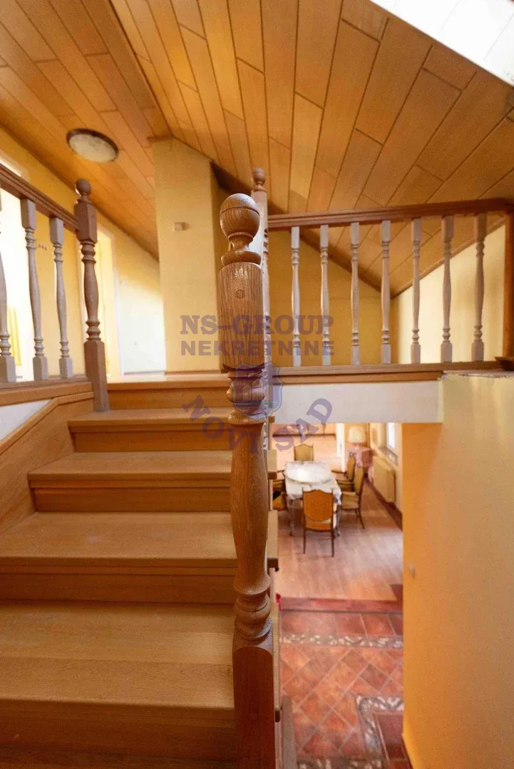 stan na prodaju Novi Sad 179m2 561403