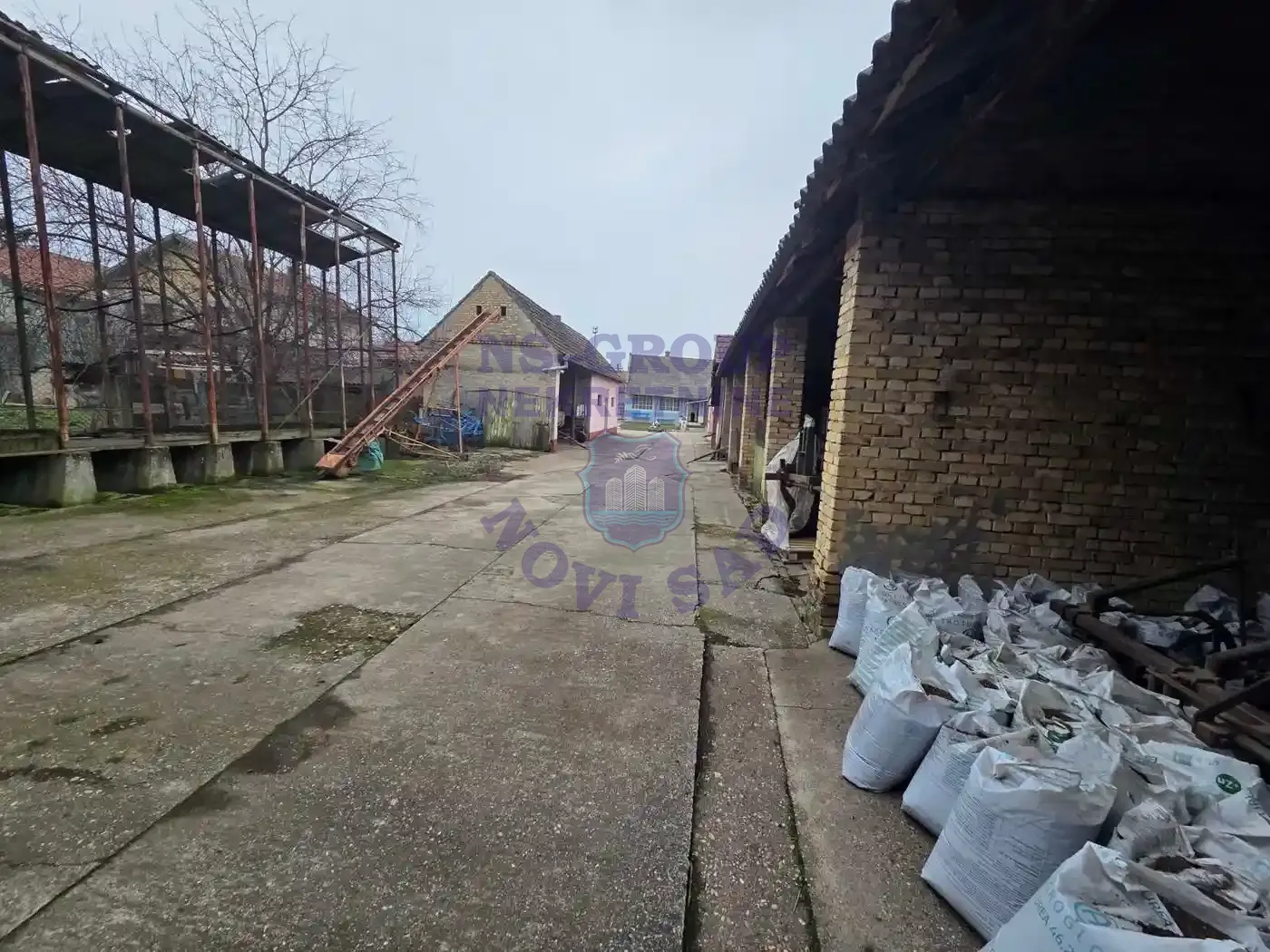kuca na prodaju Kisač 250m2 564339