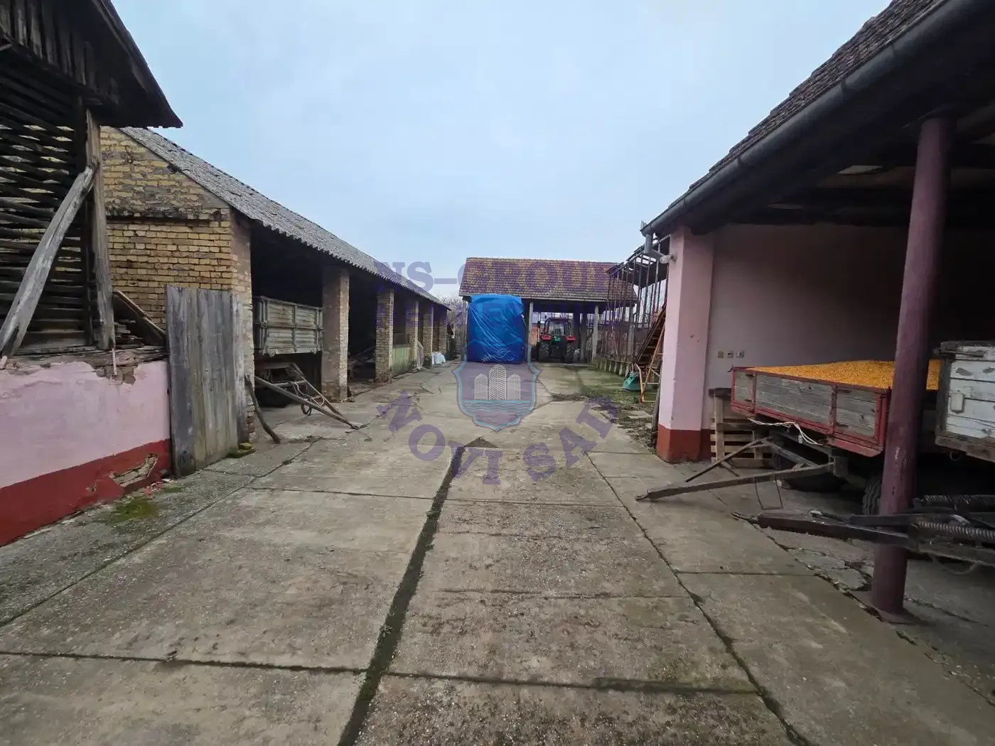 kuca na prodaju Kisač 250m2 564339