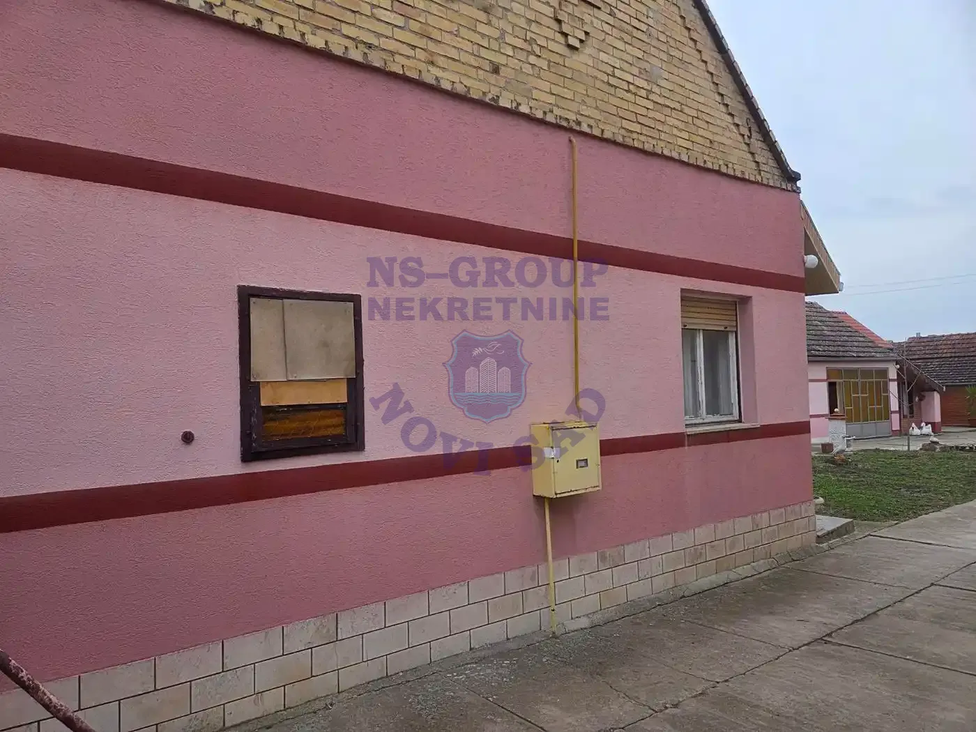 kuca na prodaju Kisač 250m2 564339