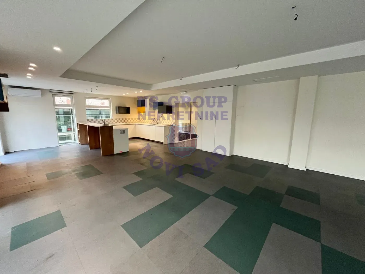 lokal za izdavanje Novi Sad 1000m2 15616