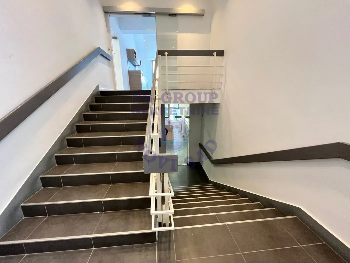 lokal za izdavanje Novi Sad 1000m2 15616