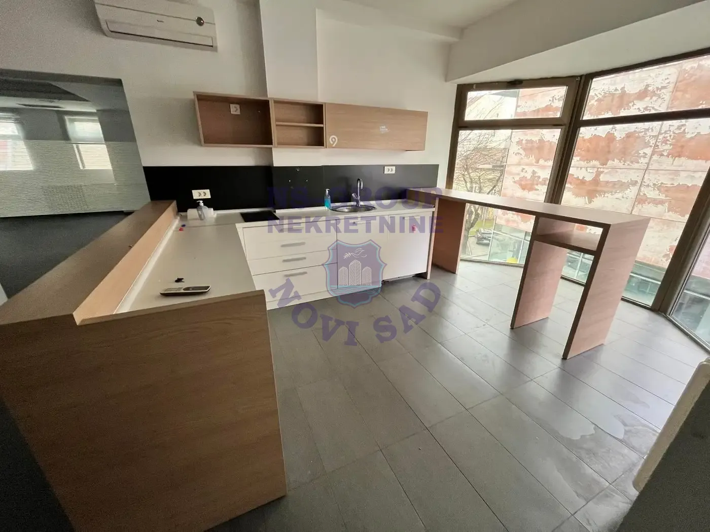 lokal za izdavanje Novi Sad 1000m2 15616