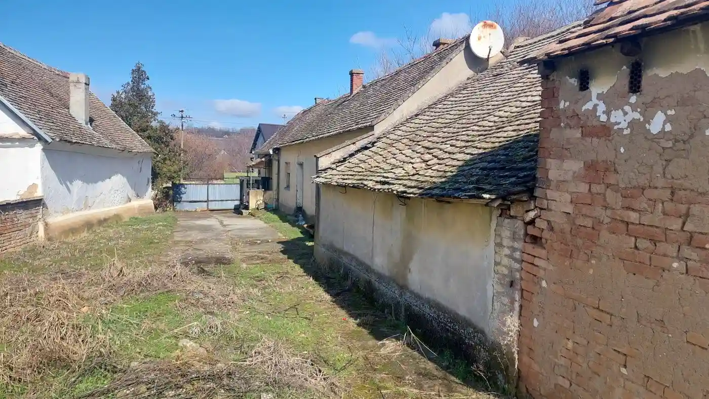 kuca na prodaju Jazak 120m2 564822