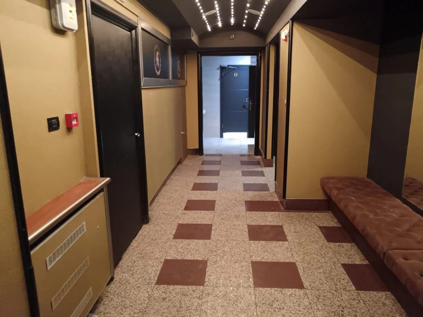 lokal na prodaju Novi Sad 219m2 564736